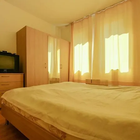 Апартамент С Отдельной Спальней И Камином В Банско Болгария Apartment Bansko